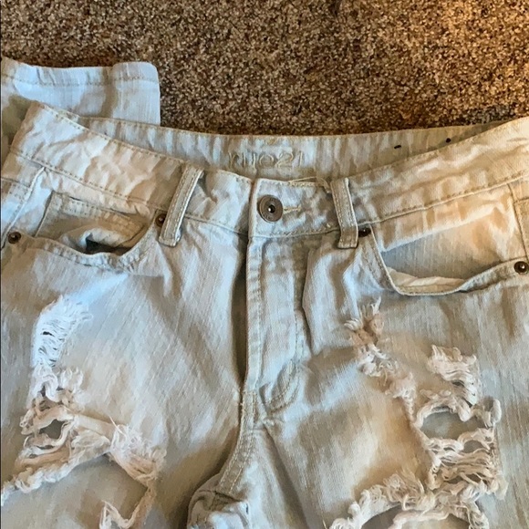 Rue 21 Ripped Light Color  Jeans - Picture 4 of 4